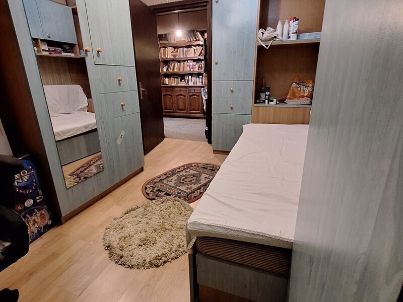 Iuliu Maniu 184 A, Militari.